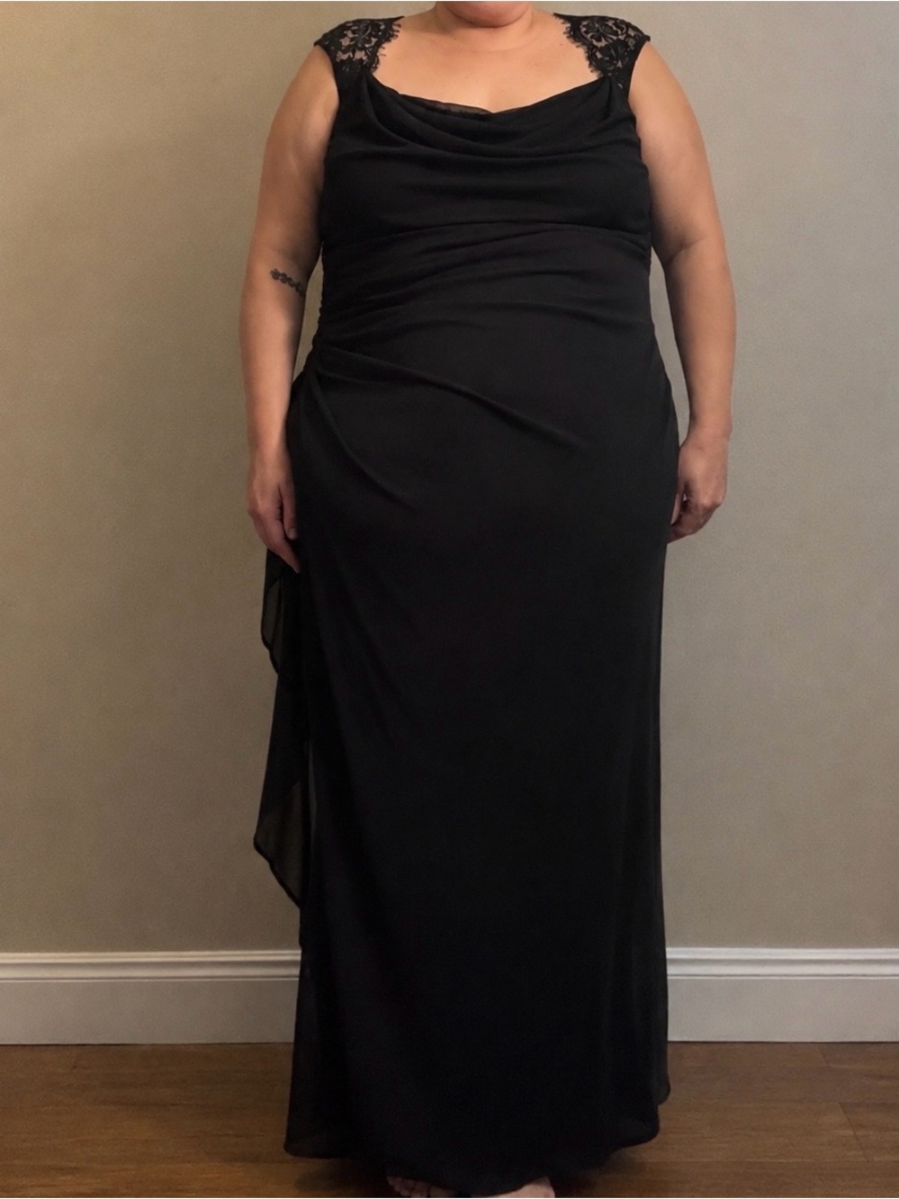 NWT Scarlett Black Lace-Shoulder Maxi Dress